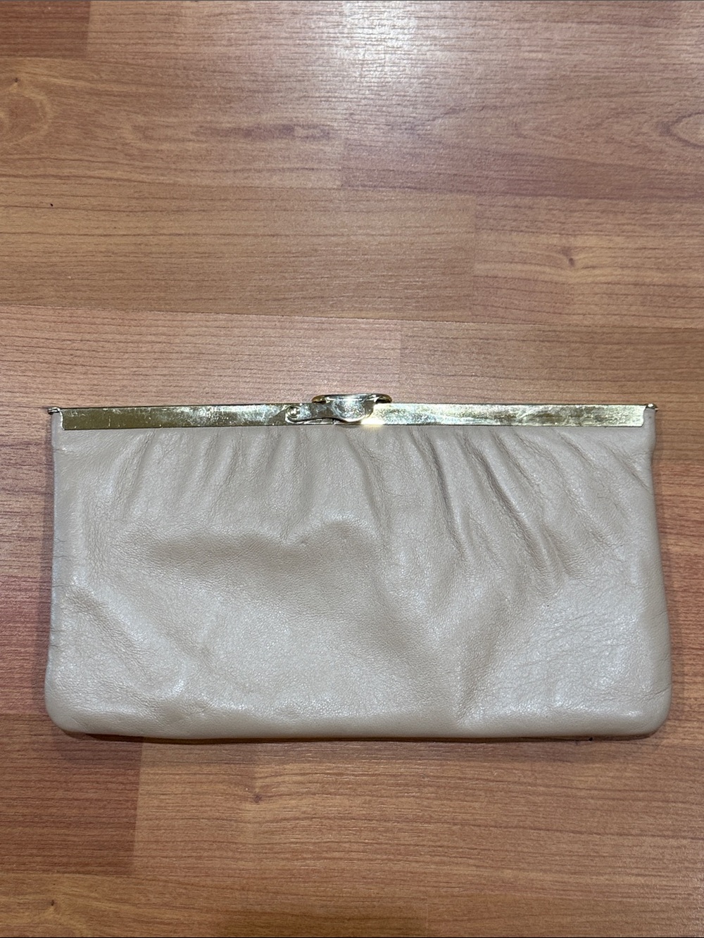 Vintage Harry Levine Beige Leather Clutch with Gold Diamond Clasp